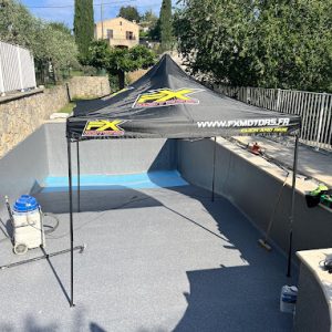 Pose de PVC armé Renolit par Creanova Piscines