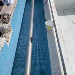 Pose de volet roulant pour piscine à Draguignan, Var 83